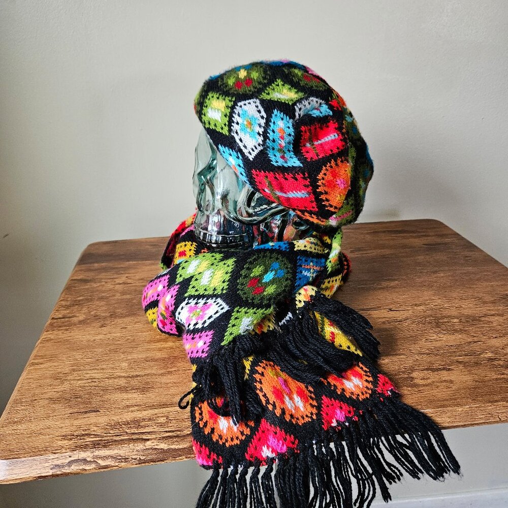Zwicker Vintage 1970s Rainbow‎ Colorful Mod Acrylic Knit Beret Hat Scarf Set